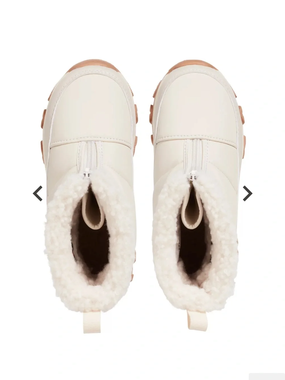 DSG Cream Kids Puffer Snow Boot with Tan Rubber Sole, EUC, size 4